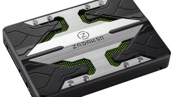 ZADAK511 SHIELD RGB Dual Interface SSD 600 01