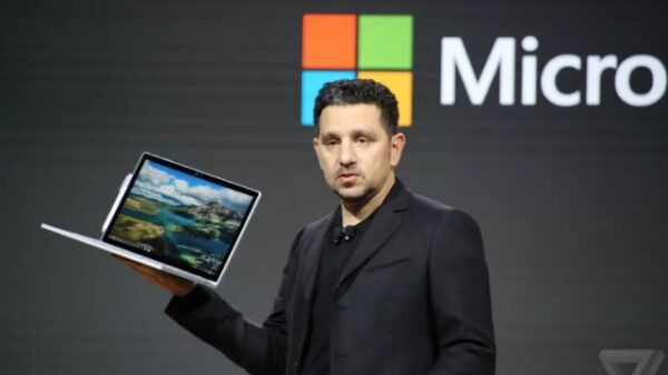 microsoft claim more people move from mac to surface 600