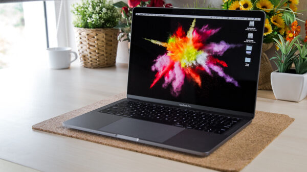Review Apple MacBook Pro 13 inch Late 2016 NotebookSPEC 21