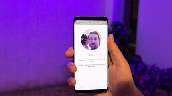 samsungs galaxy s8 facial recognition feature can be fooled with a photo 600 01