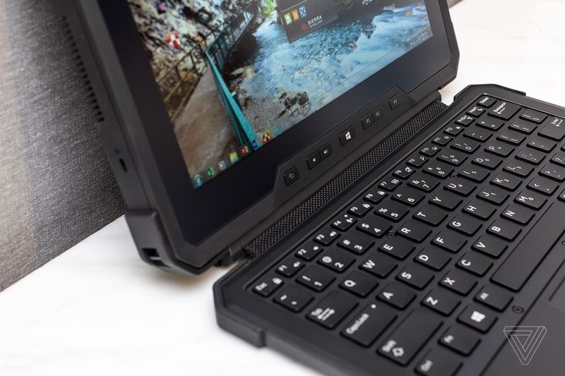 Dell Latitude 7212 Rugged Extreme Tablet 600 02