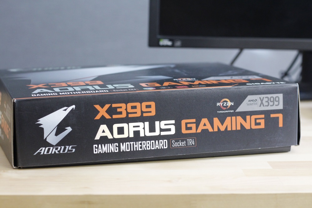 Gigabyte AORUS X300 Gaming 7 3