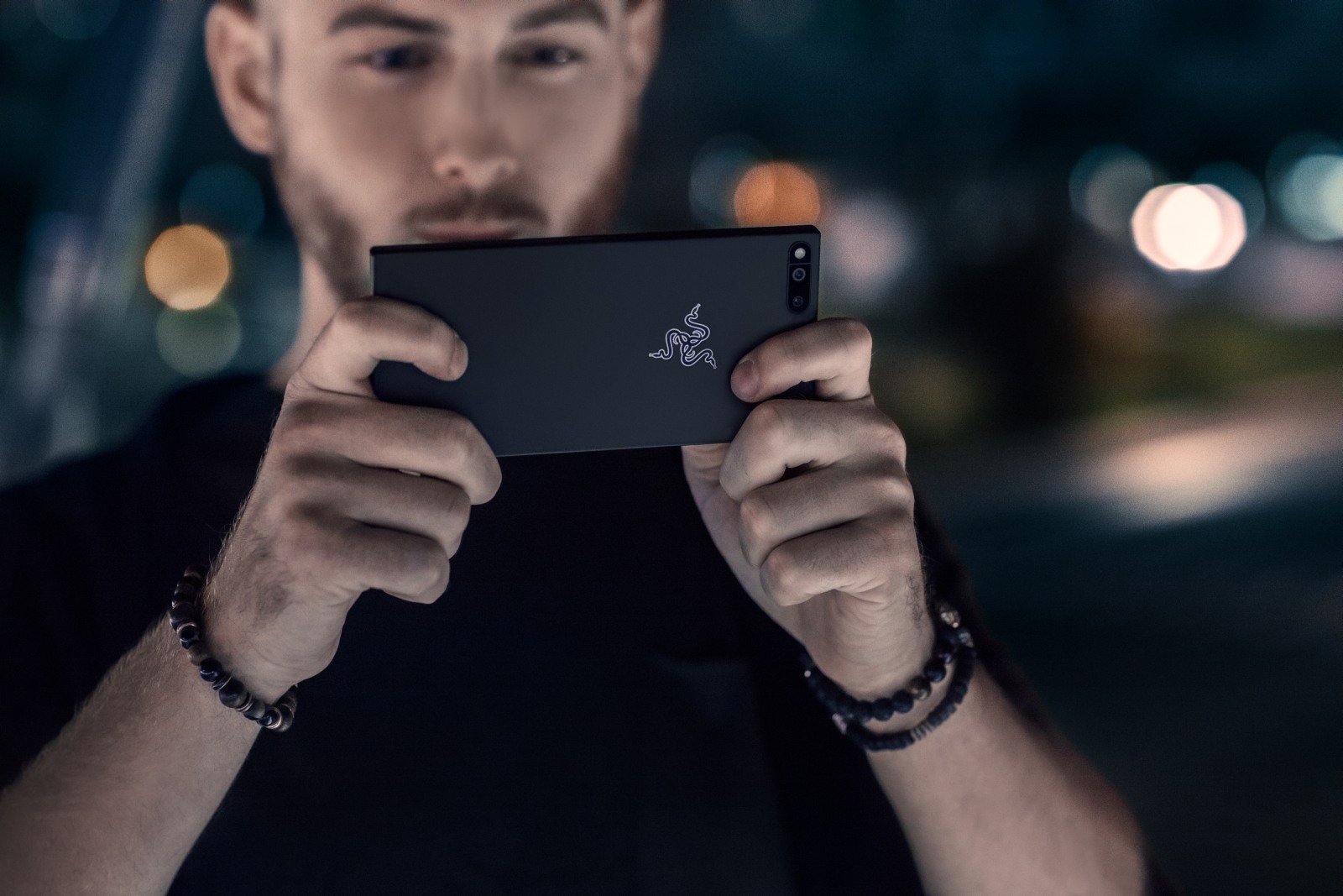 razer phone lifestyle 07