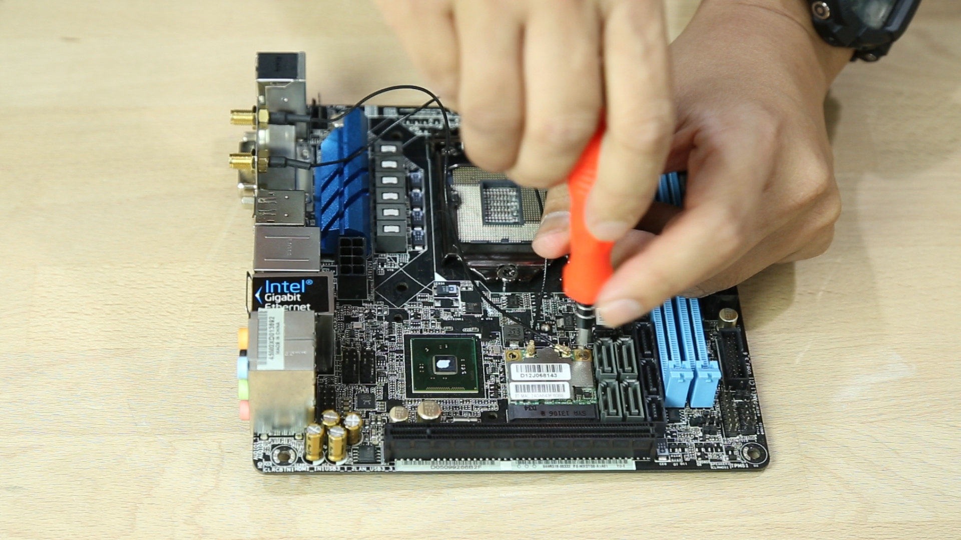 Cleaning mainboard 18