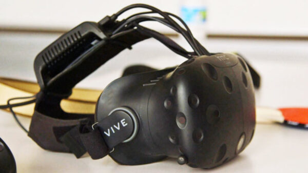 HTC VIVE