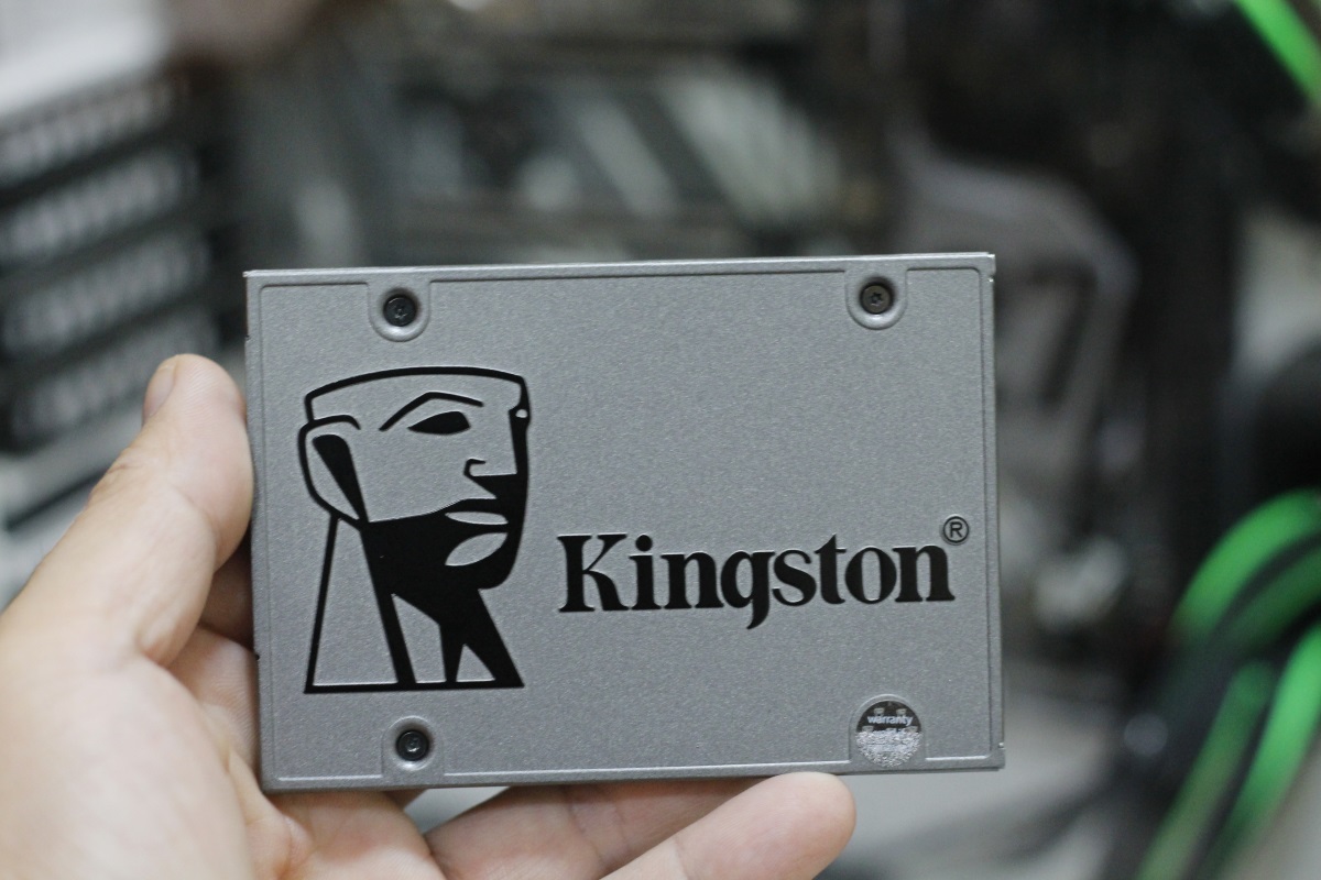 Kingston UV500 12