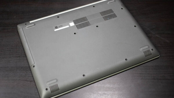 Lenovo IdeaPad 330 1