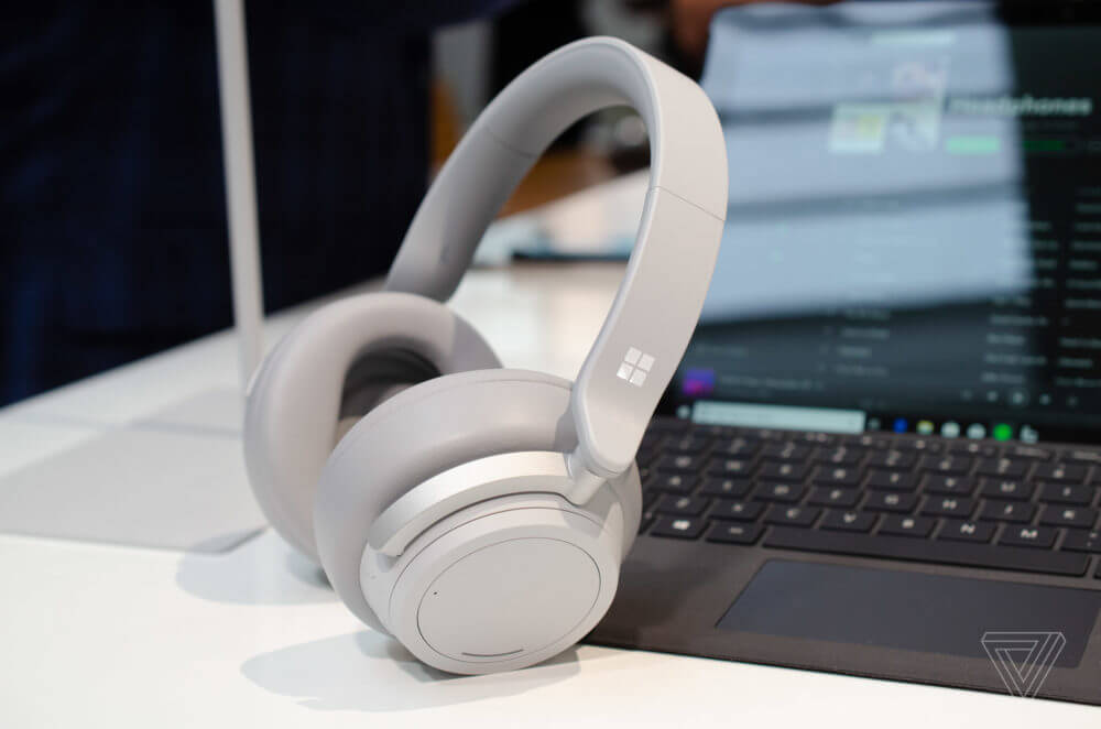 Microsoft Surface Headphones 2wed e1538640292790