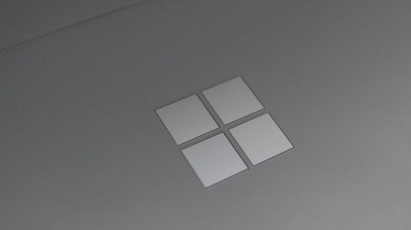 Windows Surface Hero 1280x720