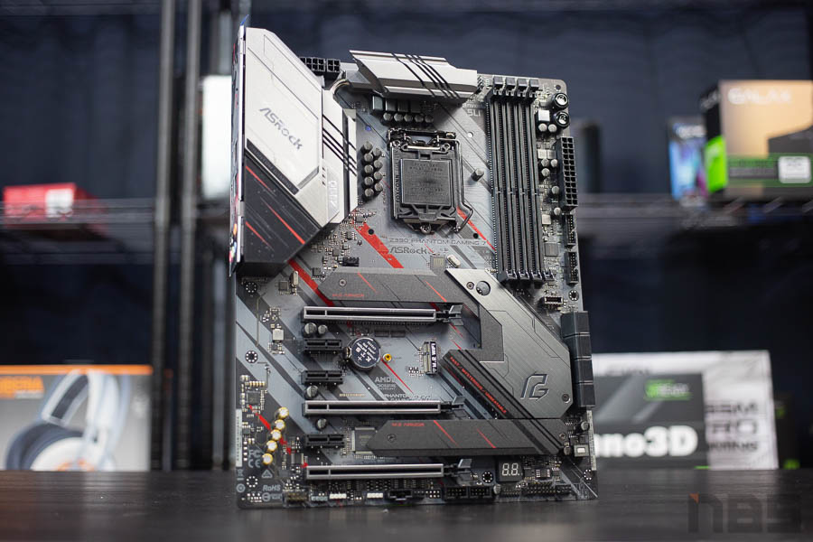 ASRock Phantom Gaming 7 11