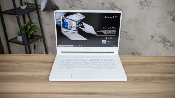 Acer ConceptD 7 Pro i7 RTX 5000 top 1