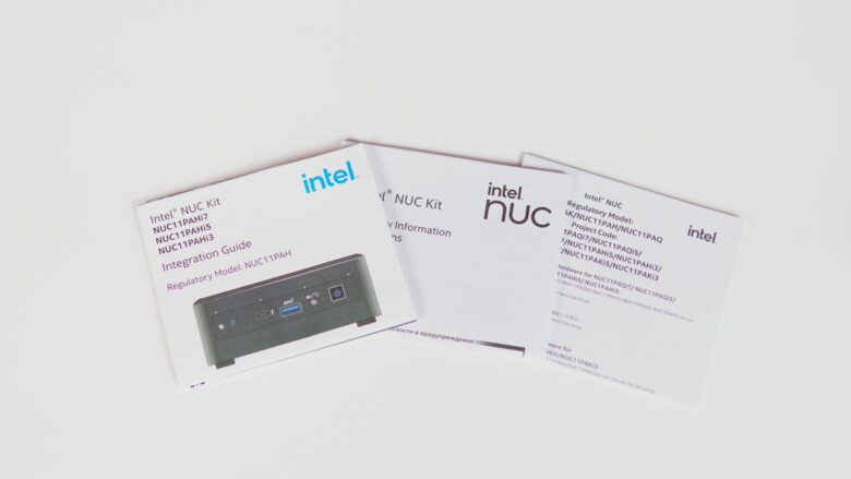 Intel NUC11PAHi5 19