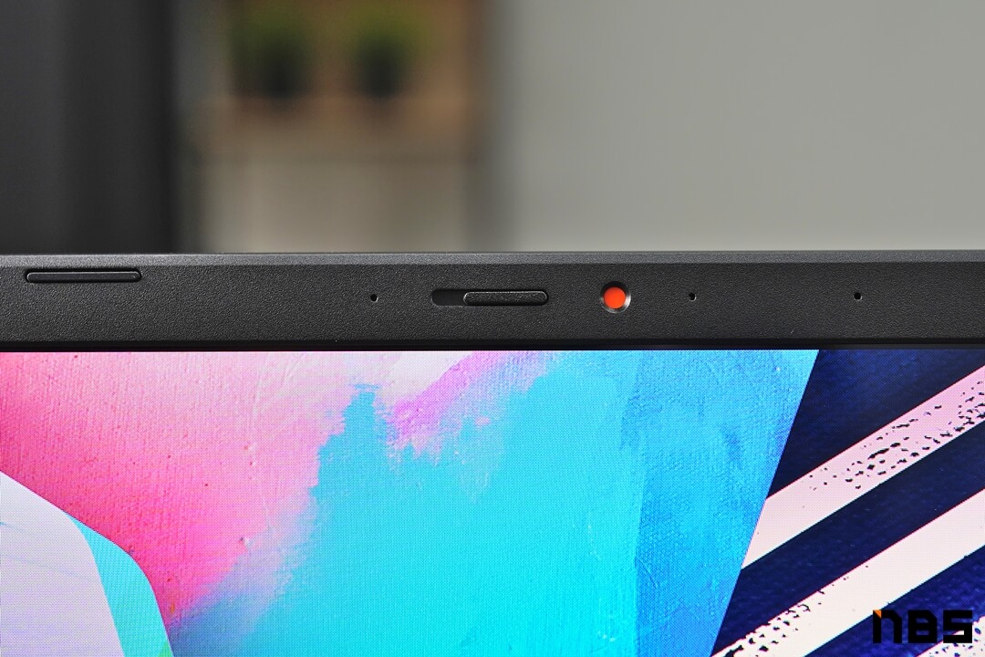ASUS VivoBook Pro 15 OLED DSC08915