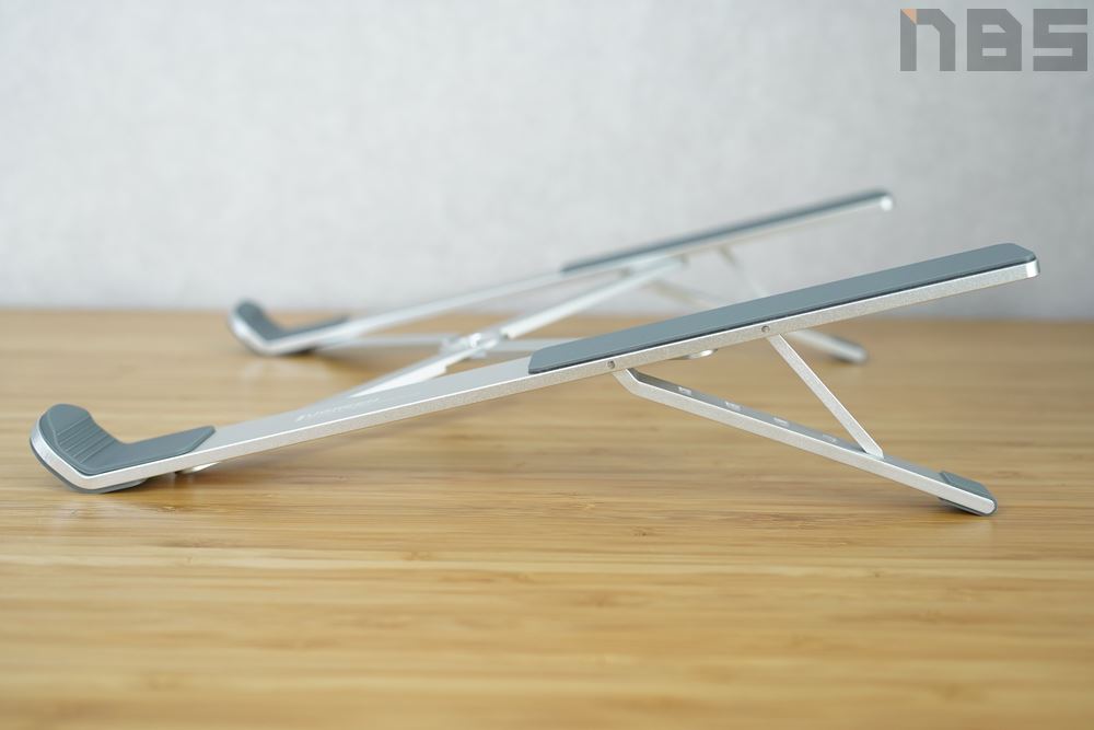 UGREEN Foldable Holder for Laptop 26
