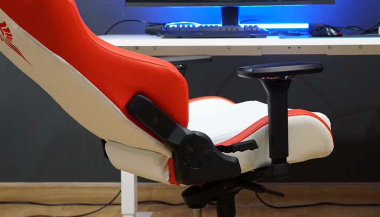Fennix Feather Gaming Chair 133 1
