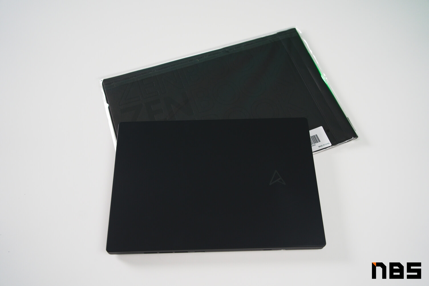 Zenbook Pro 14 Duo OLED NYX09178