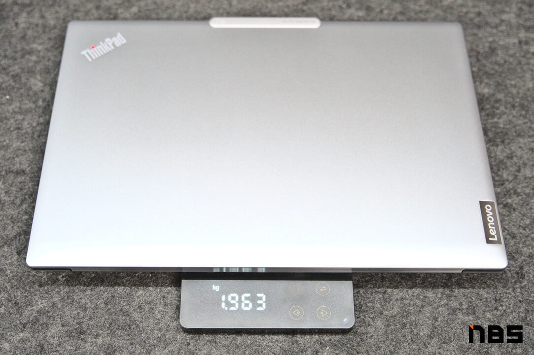 Lenovo ThinkPad Z16 DSC01100