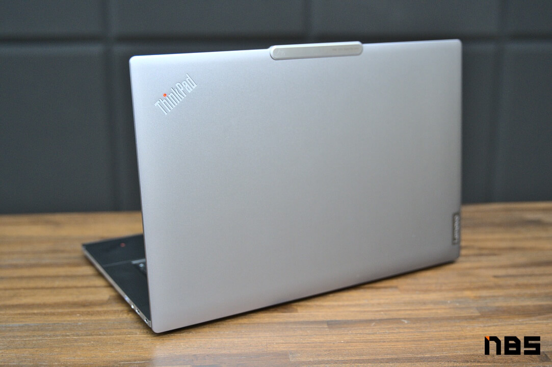 Lenovo ThinkPad Z16 DSC01180