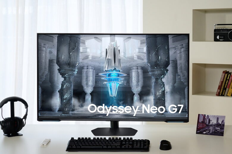 Samsung Odyssey Neo G7 Gaming Monitor