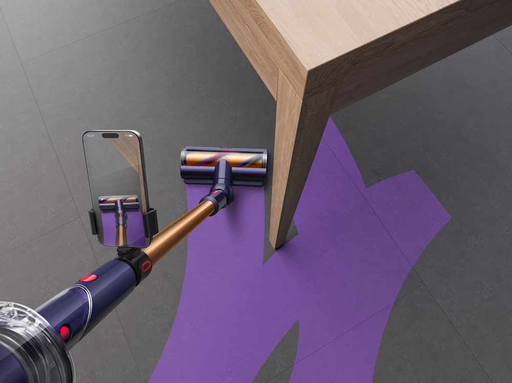 Dyson Cleantrace in Use