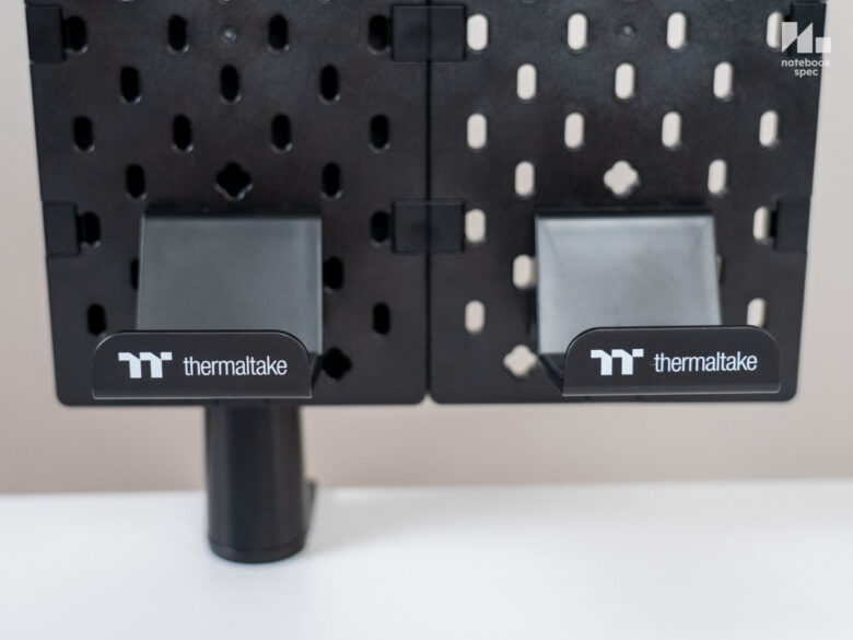 Thermaltake Gaming Desk Pegboard 23