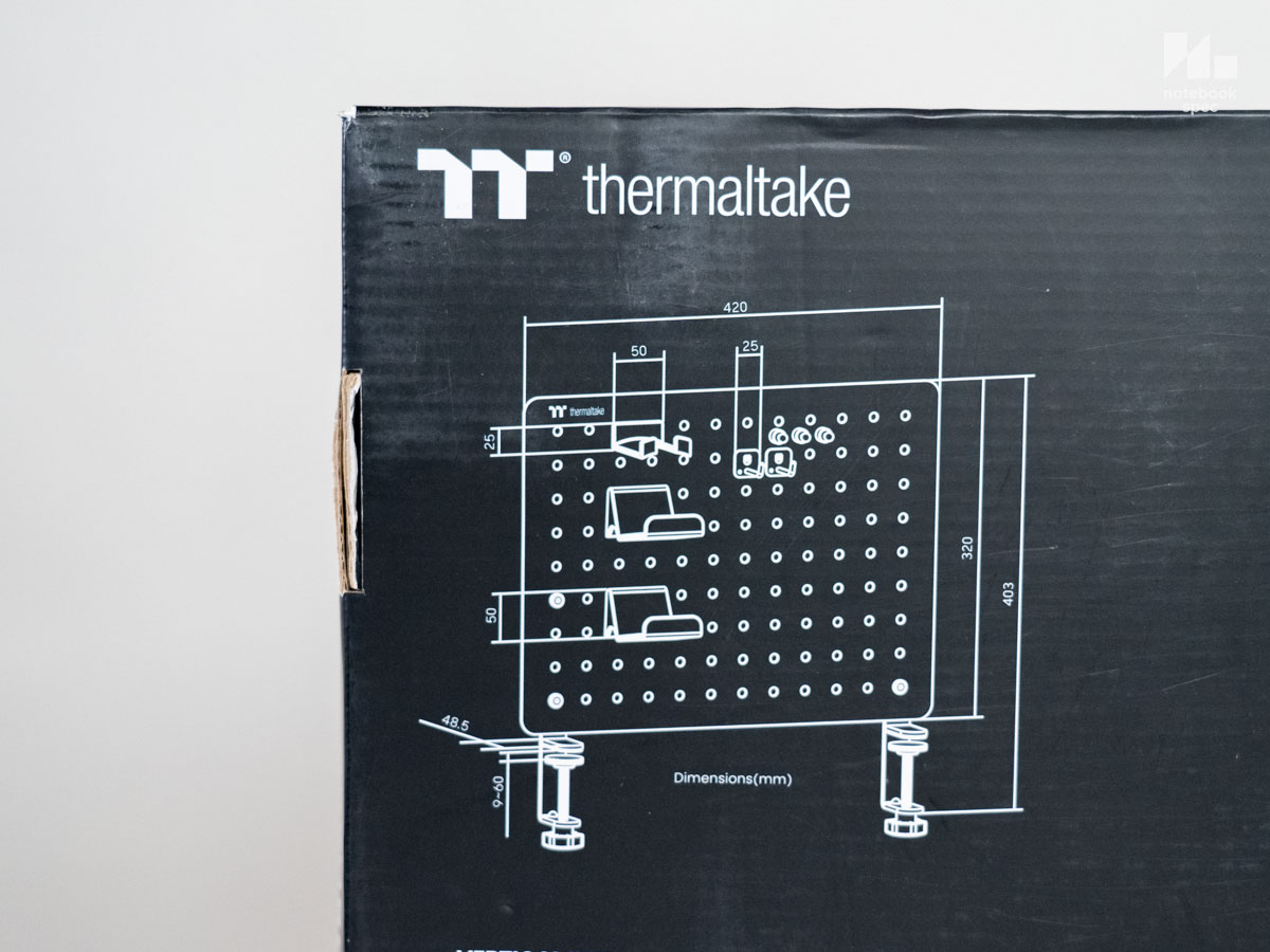 Thermaltake Gaming Desk Pegboard 33