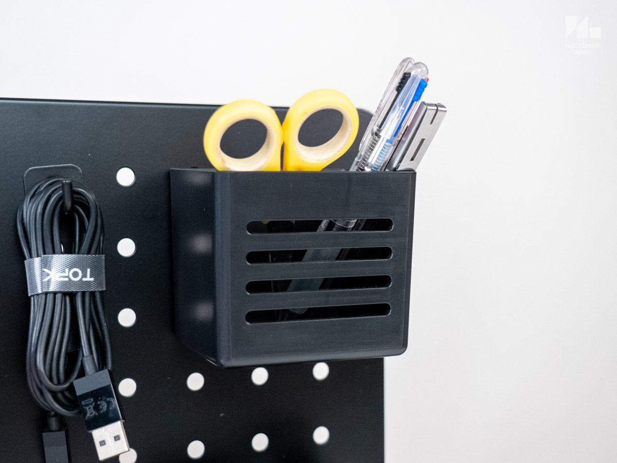 Thermaltake Gaming Desk Pegboard 65