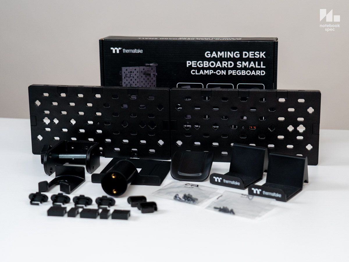 Thermaltake Gaming Desk Pegboard