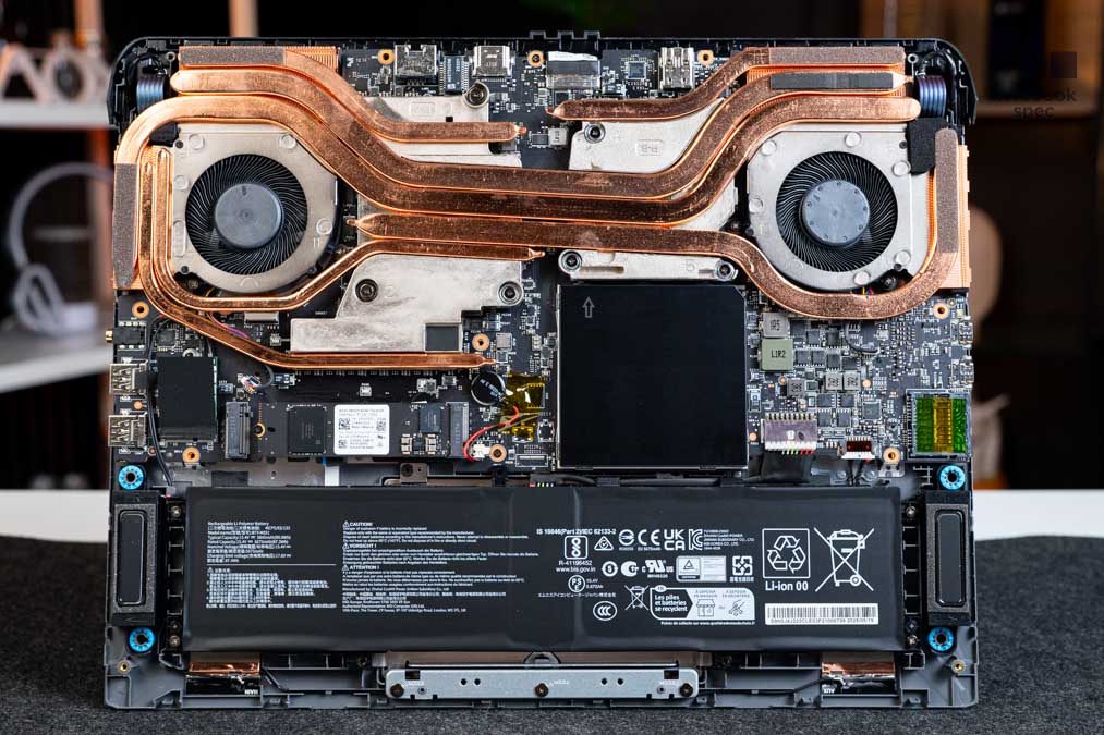 MSI Vector A16 HX A8W