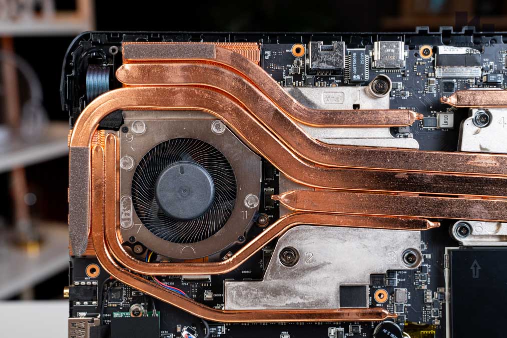 MSI Vector A16 HX 19