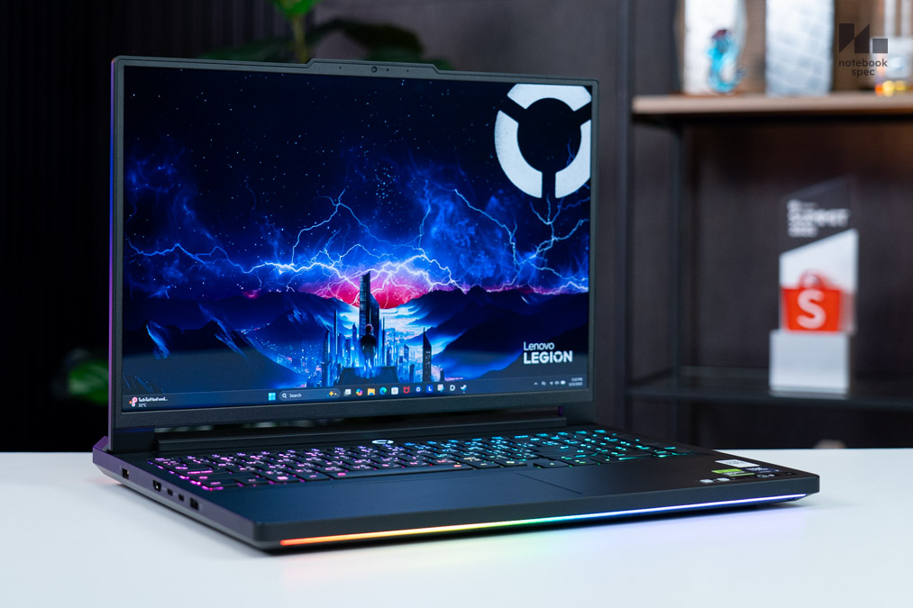 Lenovo Legion Pro 7 16IAX10H