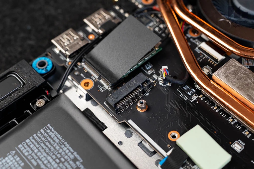 MSI Vector A16 HX 28