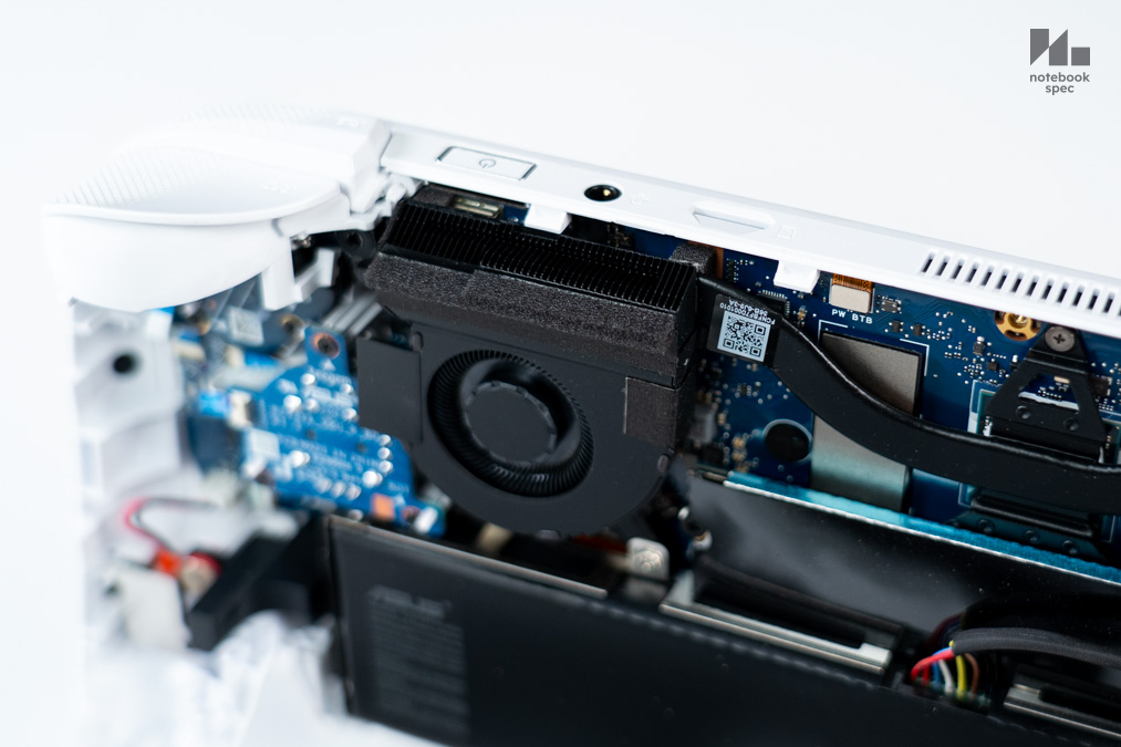 ROG Xbox Ally Z2 A 69