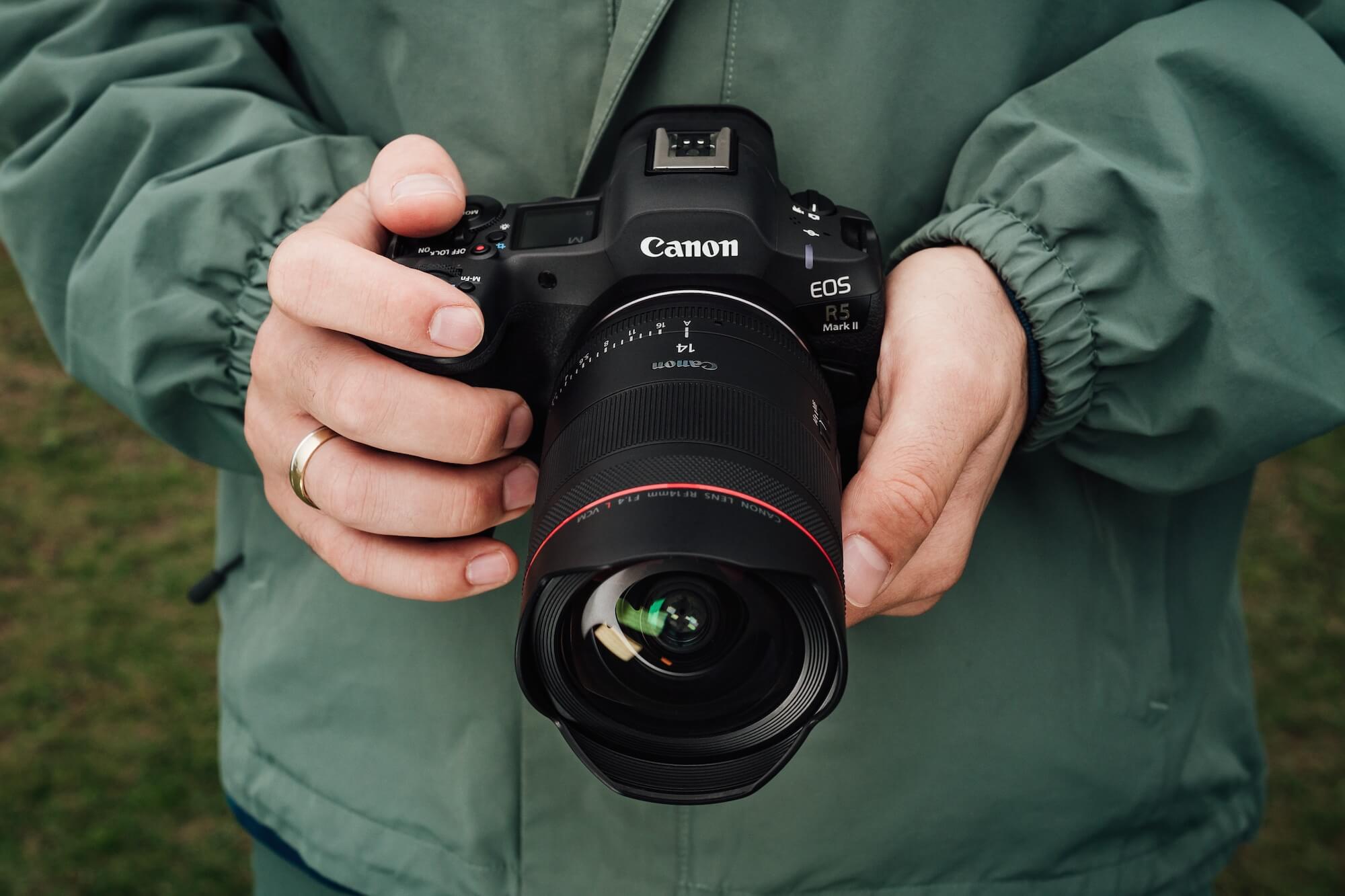 รูป แคนนอน RF14mm f1.4L VCM 2