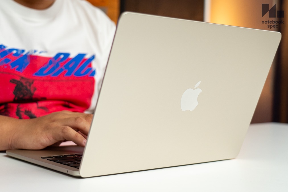MacBook Air M4