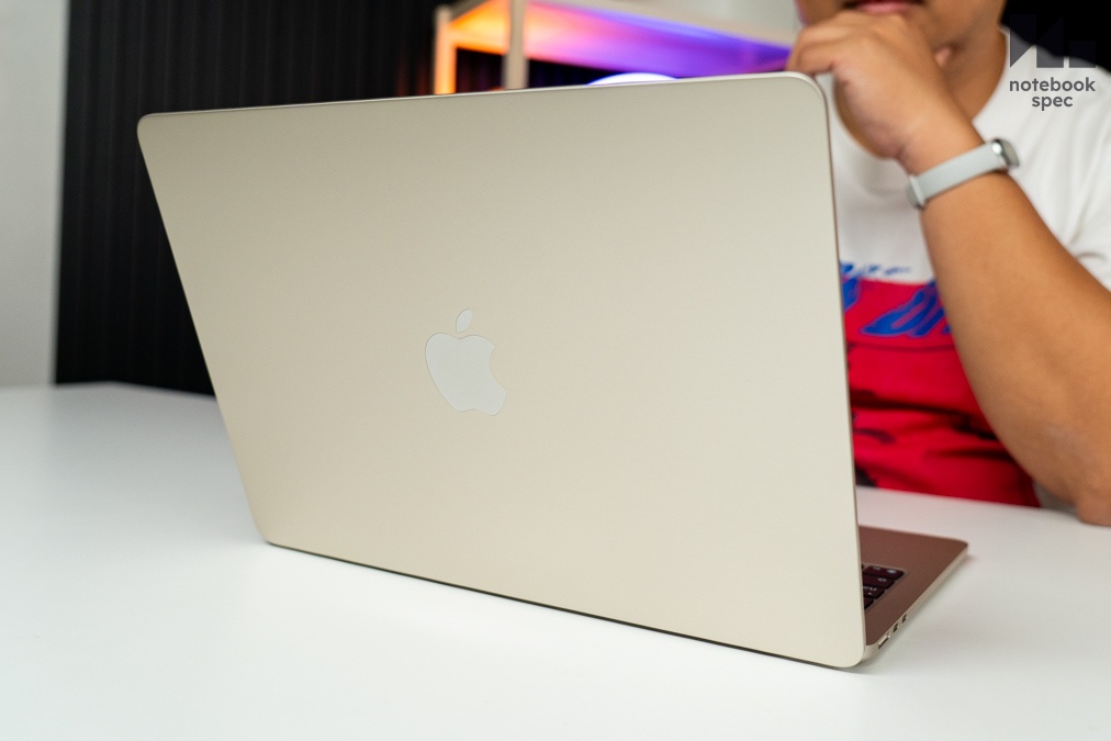 MacBook Air M4