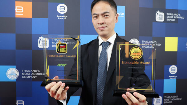 นายเจฟ ลี