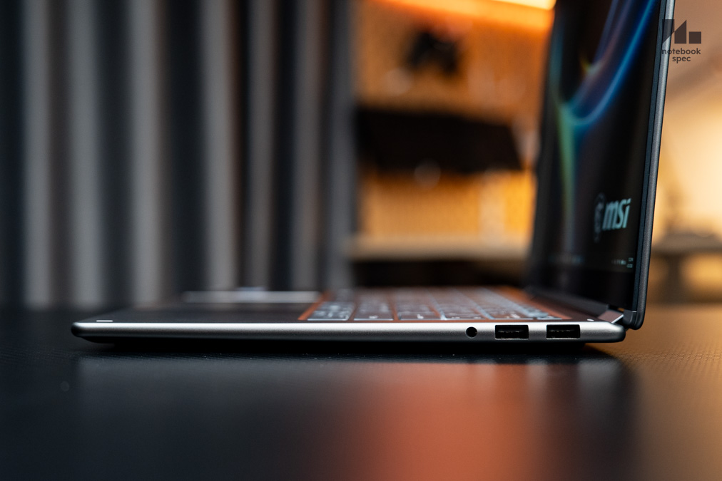 MSI Prestige 14 Flip AI Plus 43