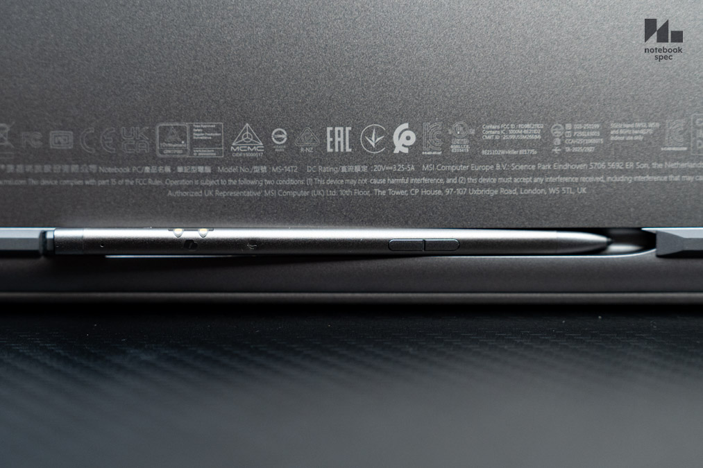 MSI Prestige 14 Flip AI Plus 50