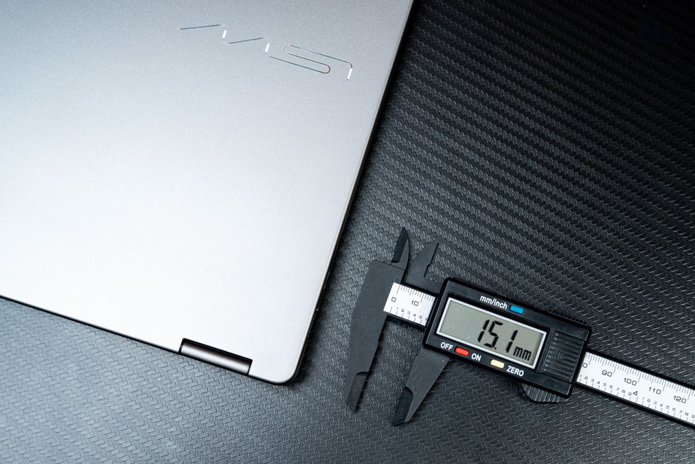 MSI Prestige 14 Flip AI Plus 71