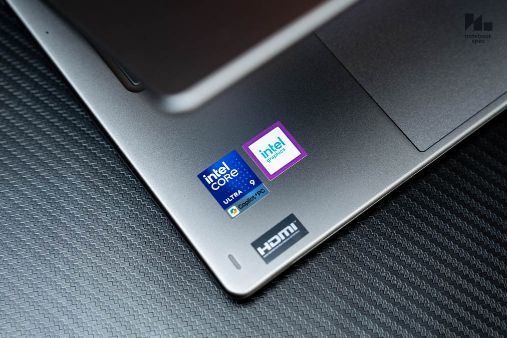 MSI Prestige 14 Flip AI Plus 83