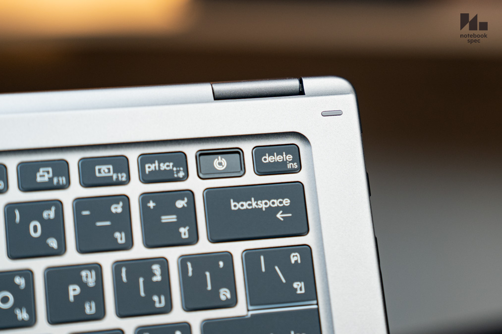 MSI Prestige 14 Flip AI Plus 9