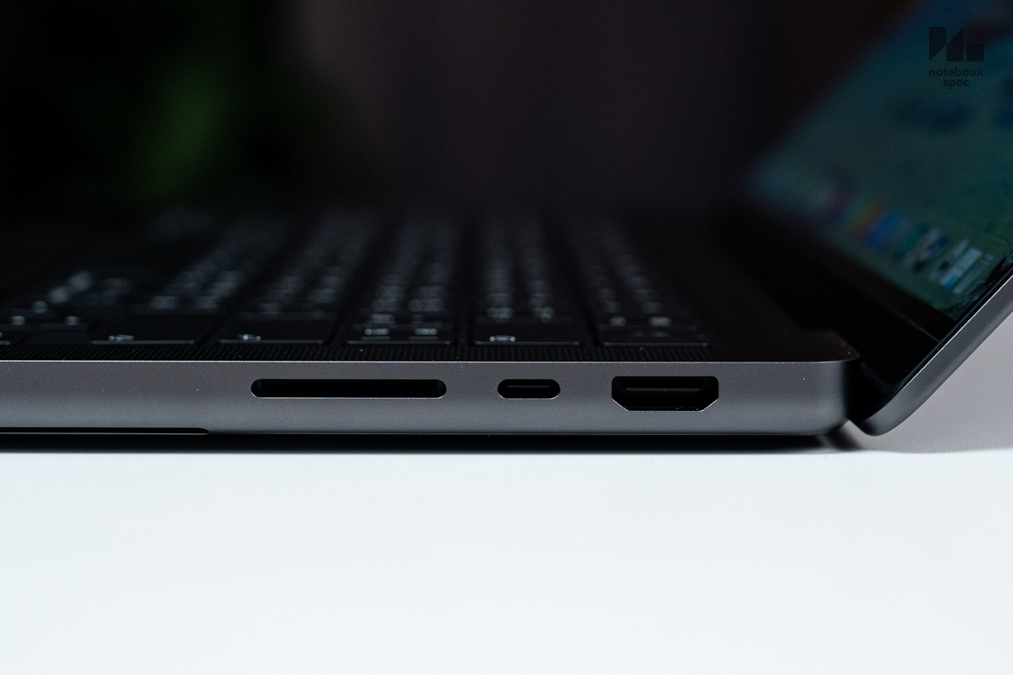 MacBook Pro M5 Pro 49