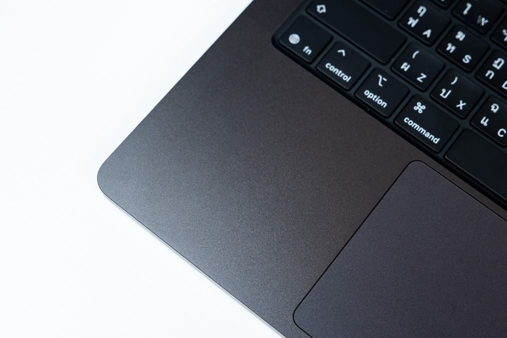 MacBook Pro M5 Pro 77