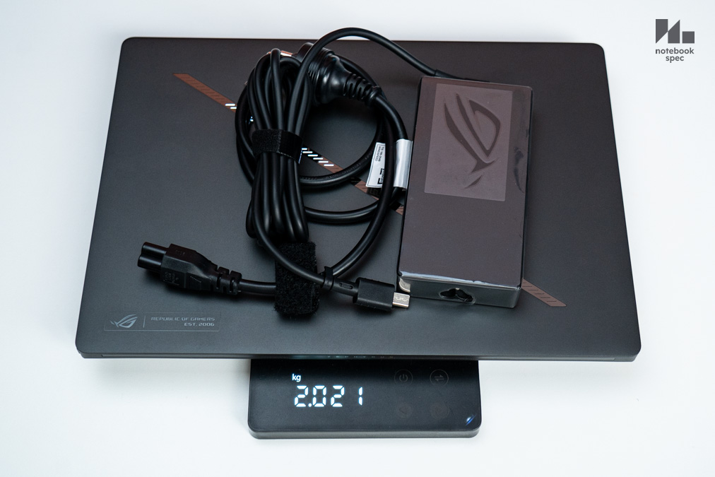 Zephyrus G14 Ryzen 400 Series 3
