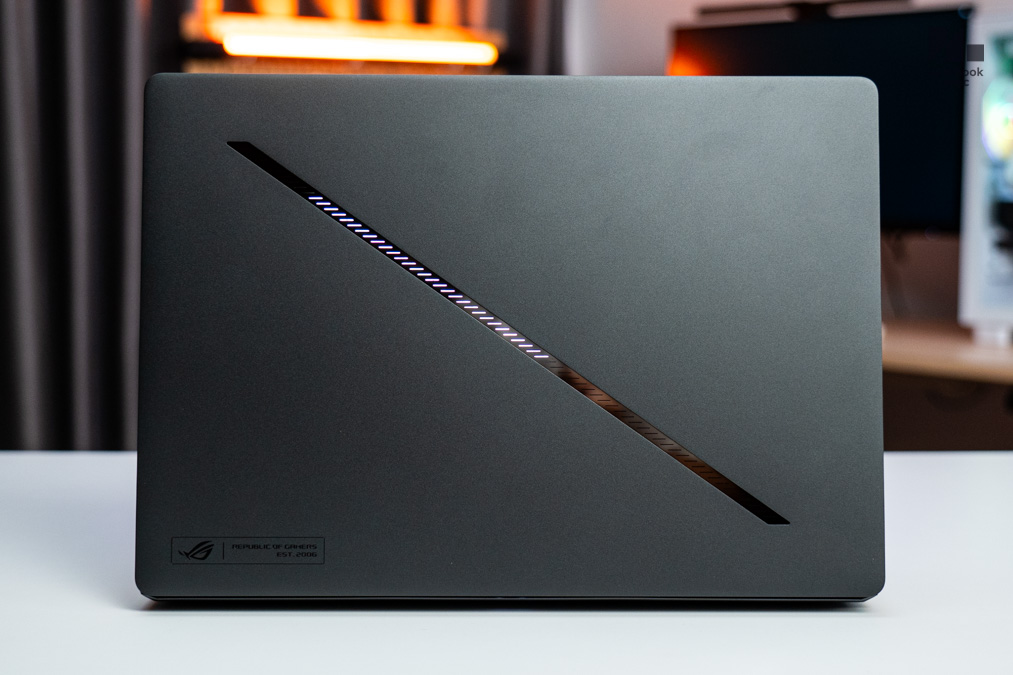 ASUS ROG Zephyrus G14 GA403GM