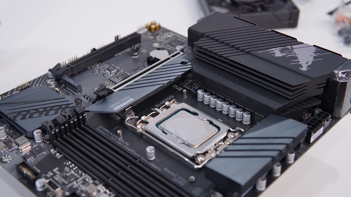 ประกอบคอม เลือกเมนบอร์ด