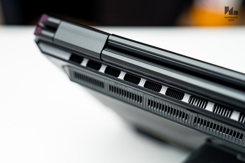 ROG Zephyrus DUO 102