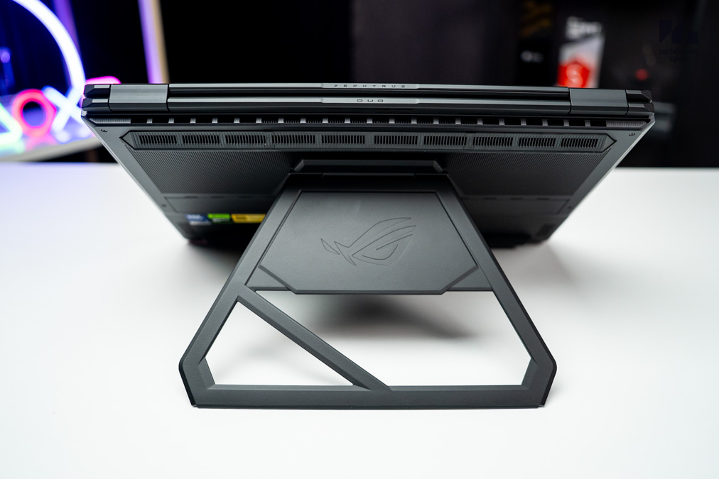 ROG Zephyrus DUO 106