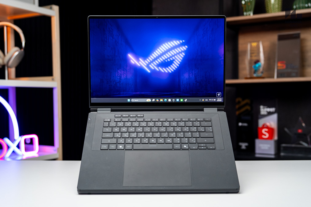 ASUS ROG Zephyrus Duo GX651
